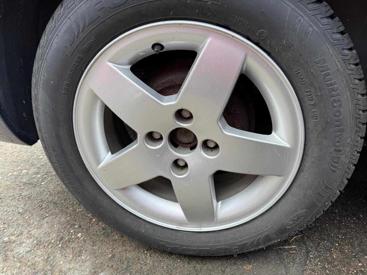 Peugeot 207 Allwetter Reifen R&auml;der Alufelgen 185/65 R15 Fulda Komplettr&auml;der